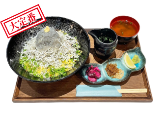 生しらす＆釜揚げしらす丼